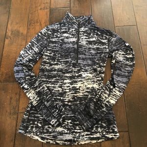 Like New Nike Top